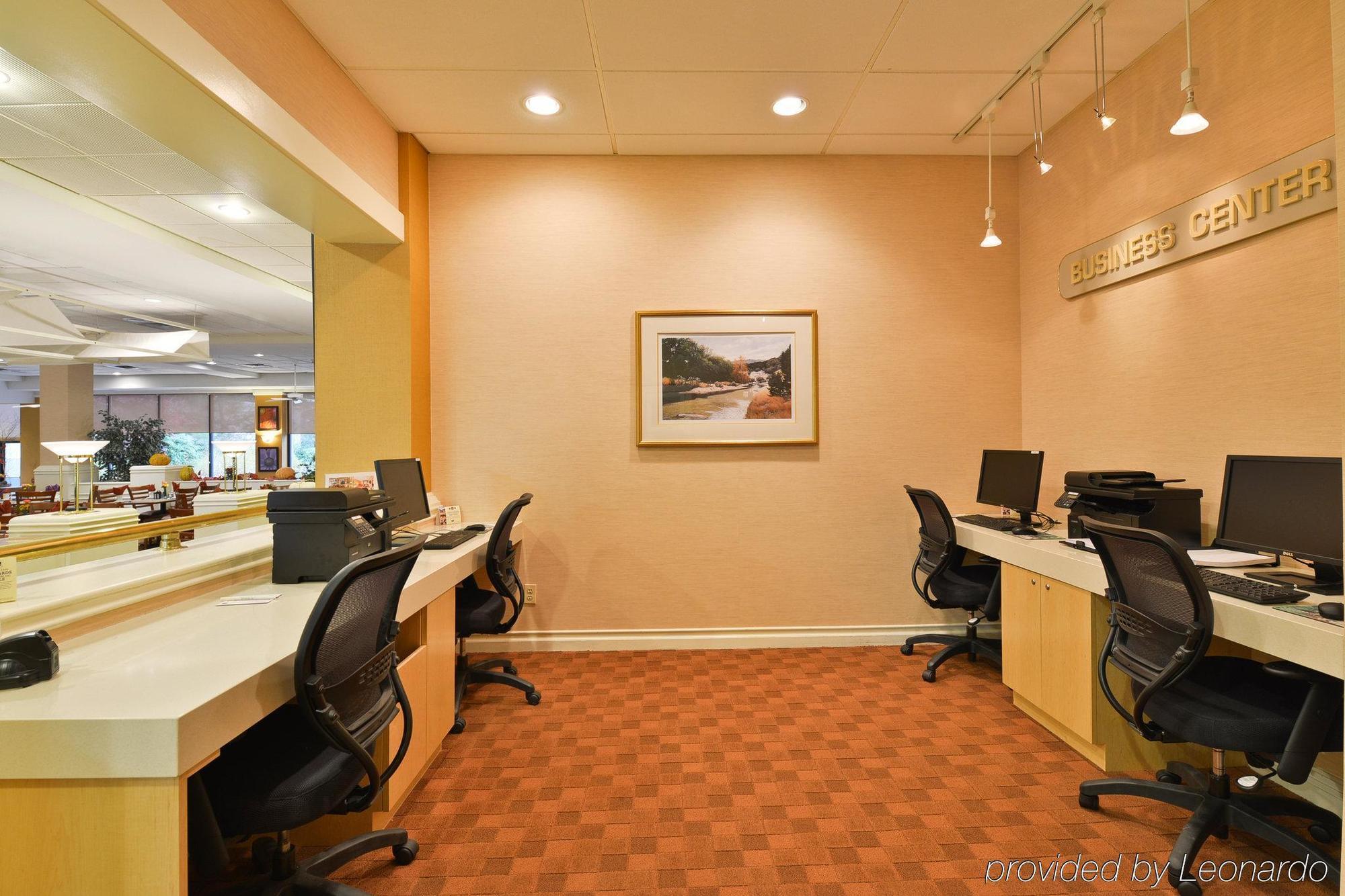 Holiday Inn Wilkes Barre - East Mountain By Ihg Бизнес фото